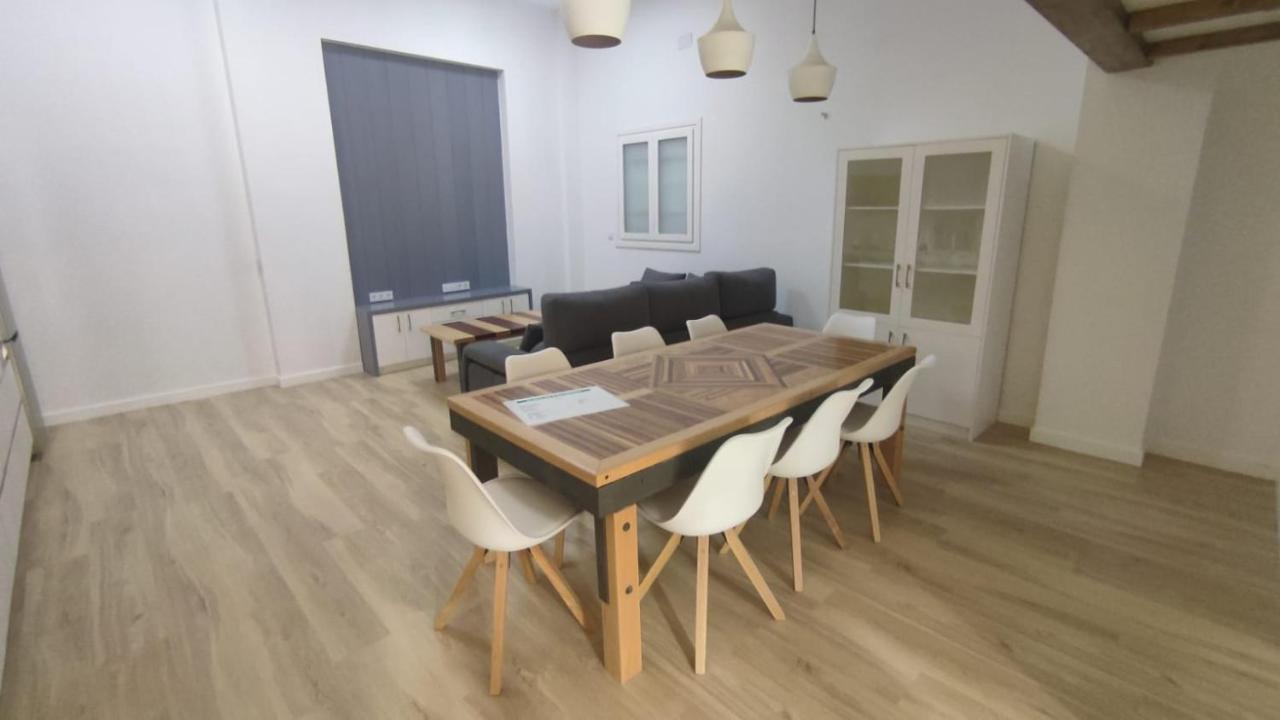 Vivienda Turistica Los Robles Tudela Exterior foto