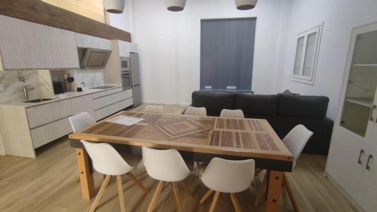 Vivienda Turistica Los Robles Tudela Exterior foto
