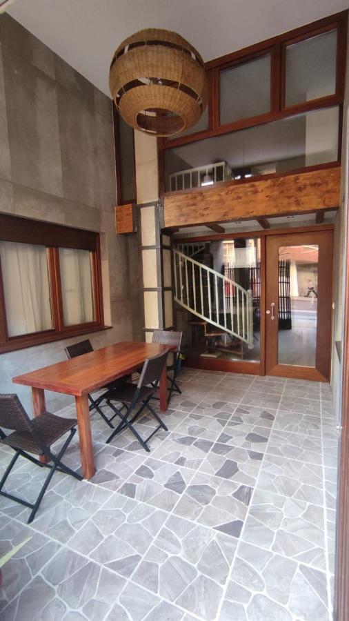 Vivienda Turistica Los Robles Tudela Exterior foto